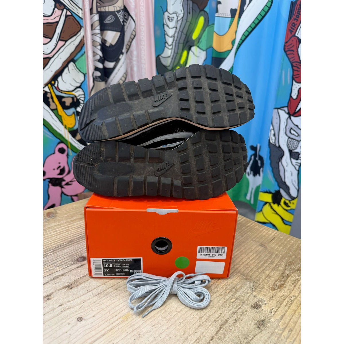 Nike Vaporwaffle sacai Black White. UK 9.5