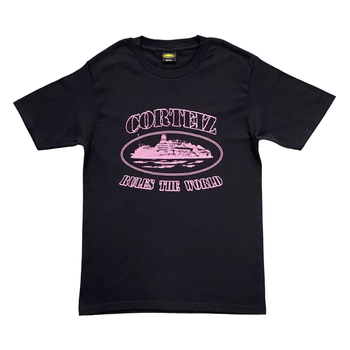 Corteiz Alcatraz Tee Black/Pink by Corteiz in . Available at KershKicks for £85.00. A must-have for fans of Corteiz looking to elevate their style with this T-Shirt.
