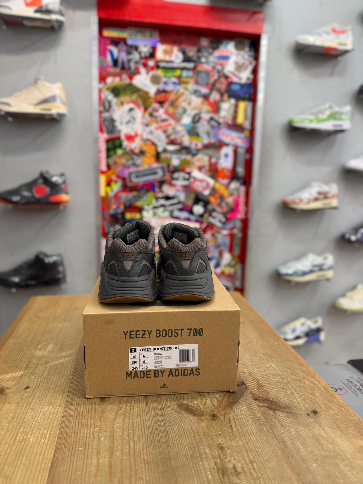 adidas Yeezy Boost 700 V2 Geode UK 6