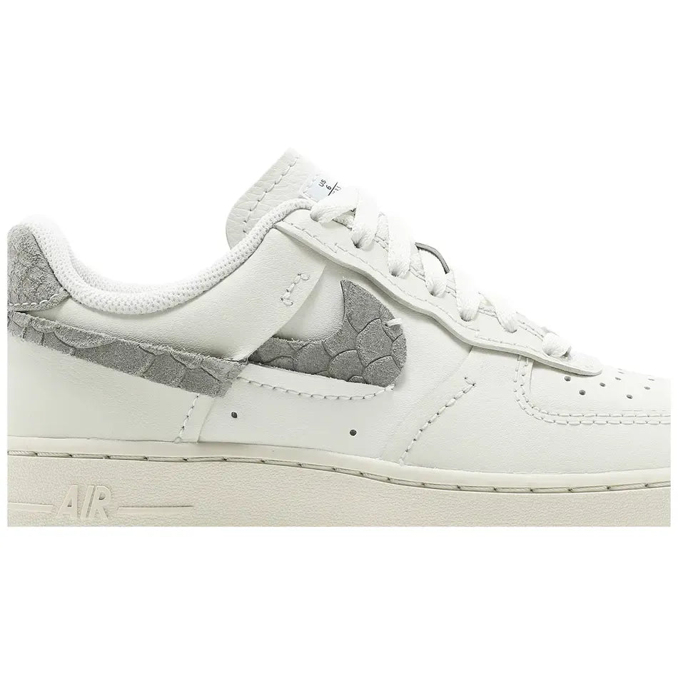 Nike Wmns Air Force 1 LXX Sea Glass Python