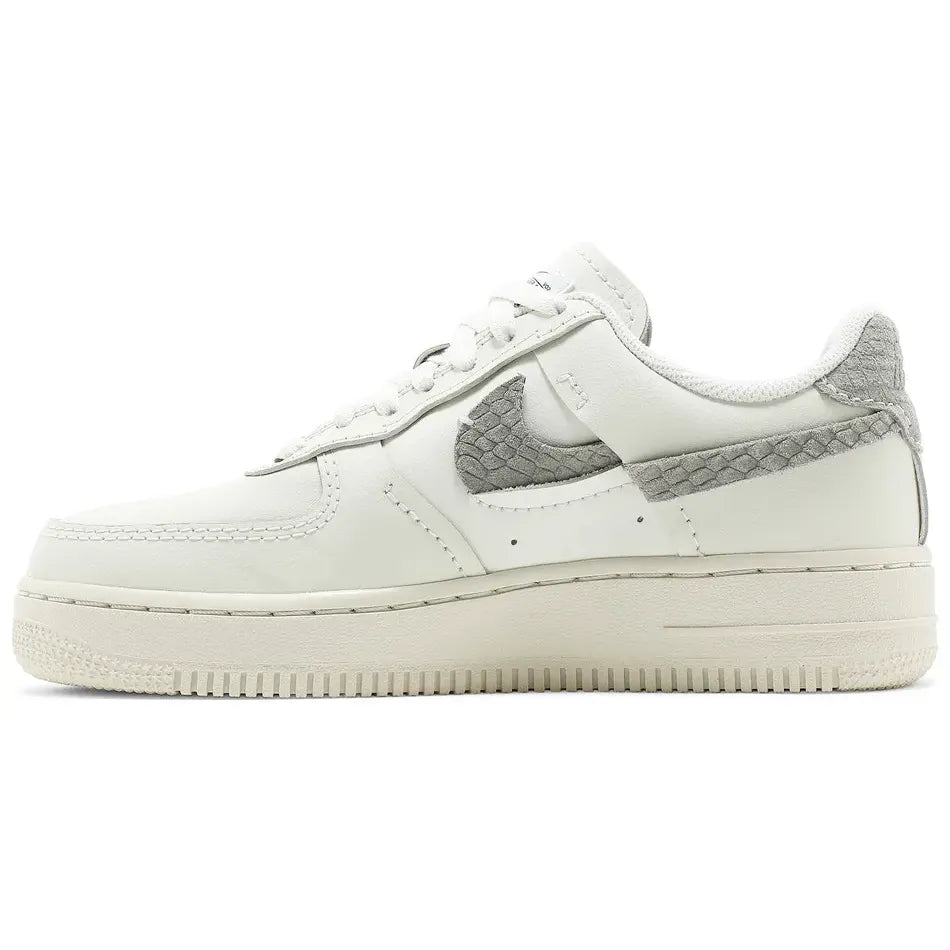 Nike Wmns Air Force 1 LXX Sea Glass Python