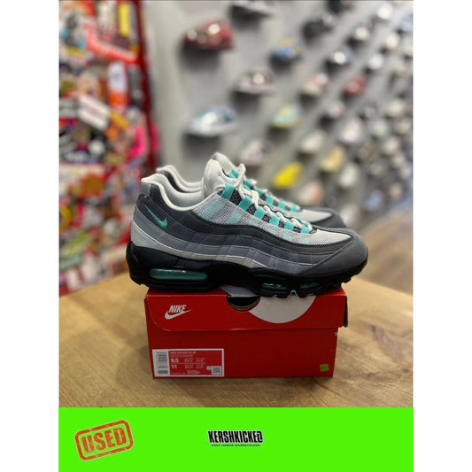 Nike Air Max 95 Hyper Turquoise UK 8.5.