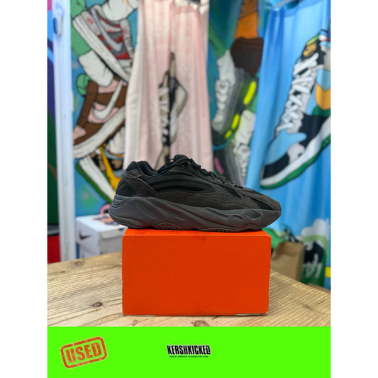 Yeezy 700 Vanta UK 13