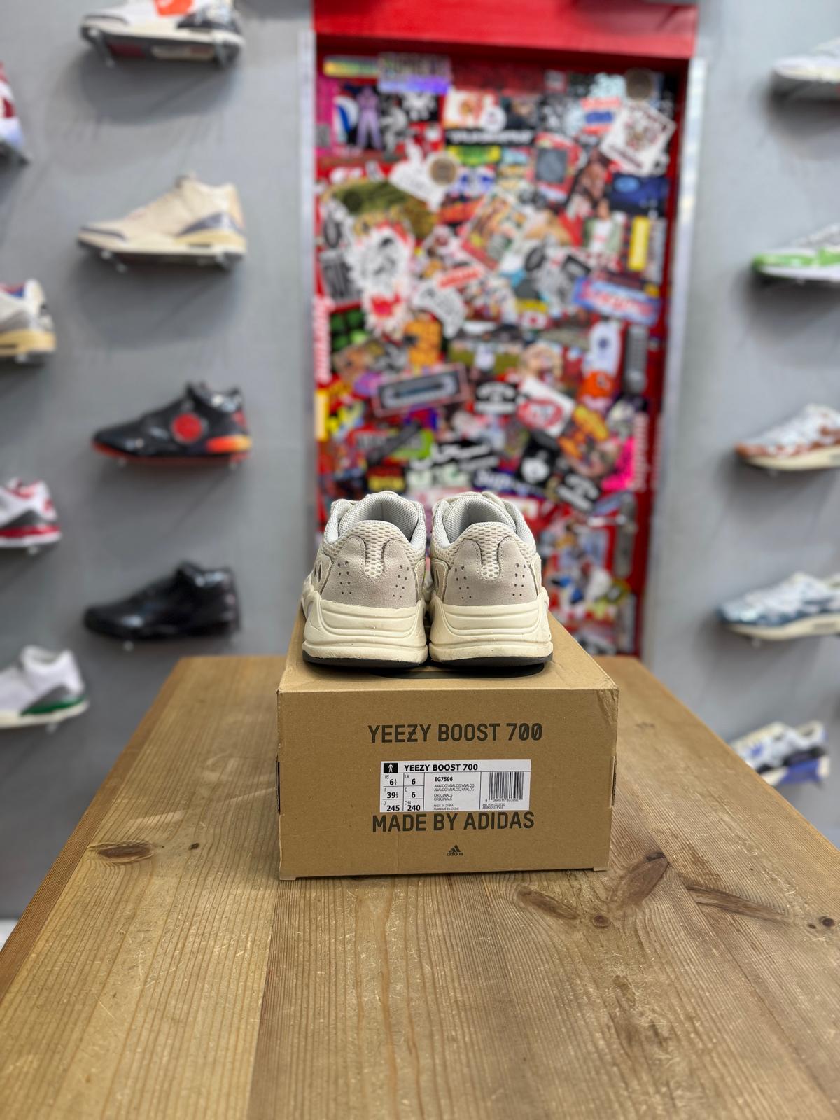 adidas Yeezy Boost 700 Analog UK 6