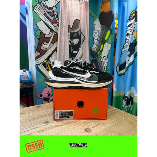 Nike Sacai Vaporwaffle Black White UK11