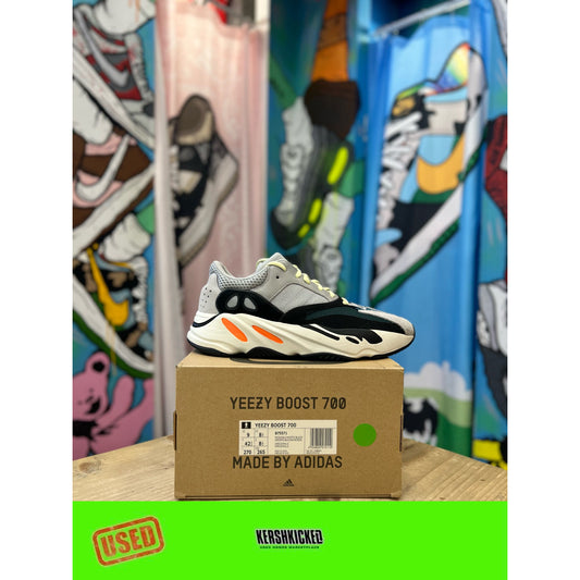 Yeezy 700 Waverunner UK  8.5