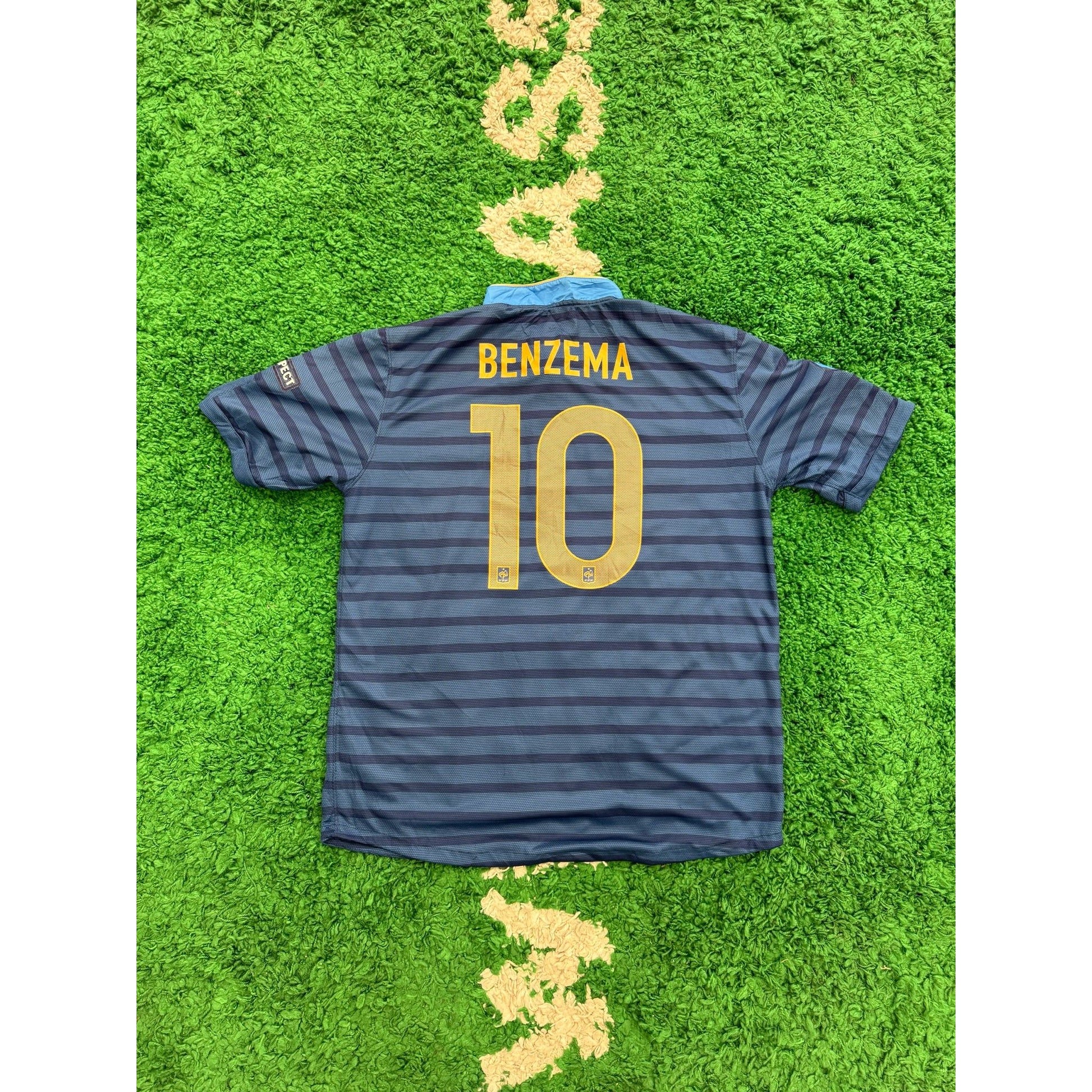 France Home Shirt 2012-2013 #10 BENZEMA XL 8/10 by KershKits in Clothing. Available at KershKicks for £80.00. A must-have for fans of KershKits looking to elevate their style with this Kits.