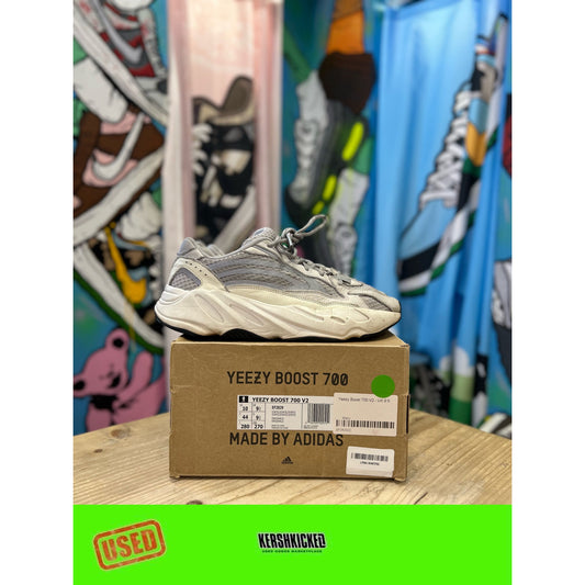 Yeezy 700 V2 Static UK9.5
