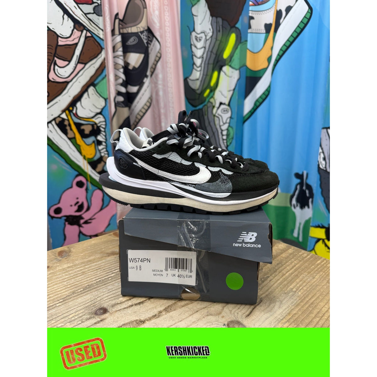 Nike Vaporwaffle sacai Black White UK 7