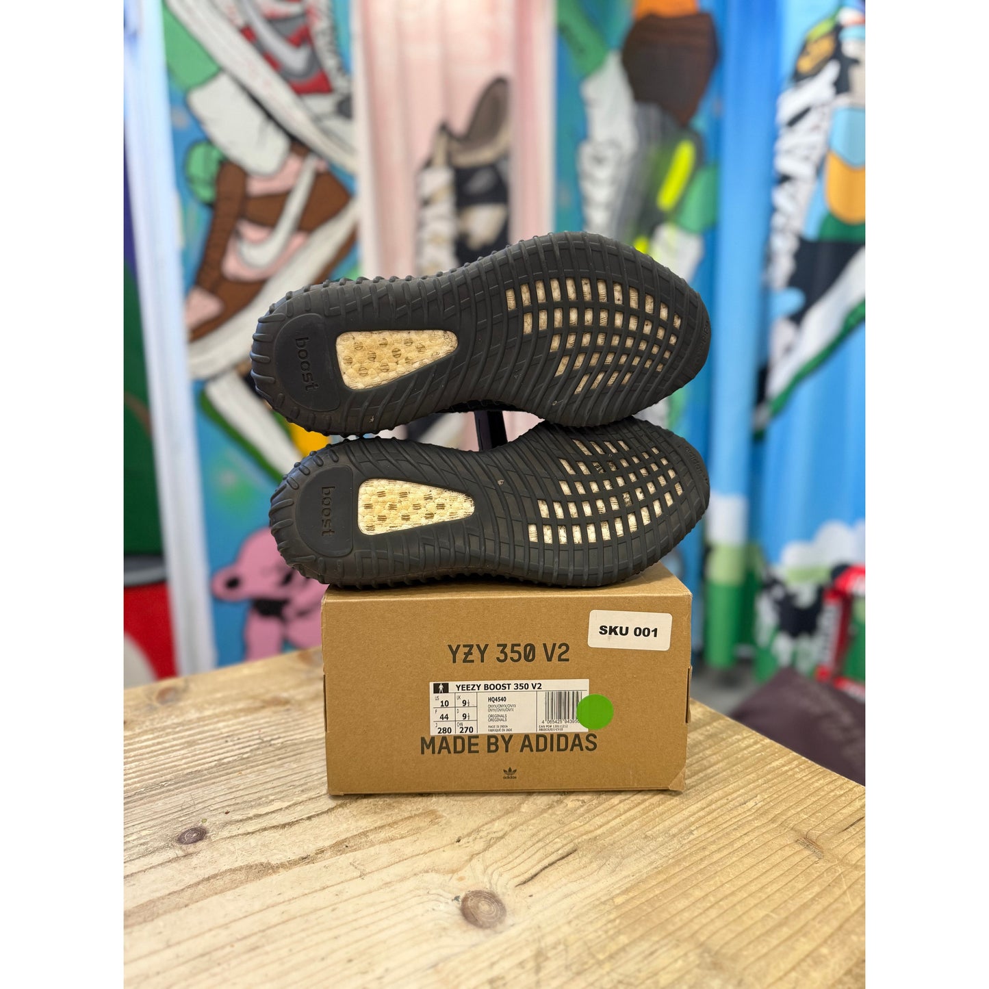 Yeezy 350 Onyx UK 9.5