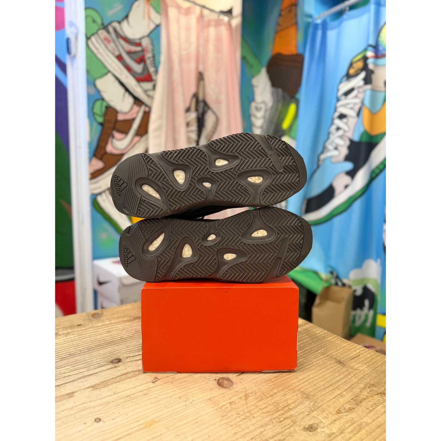 Yeezy 700 Vanta UK 13