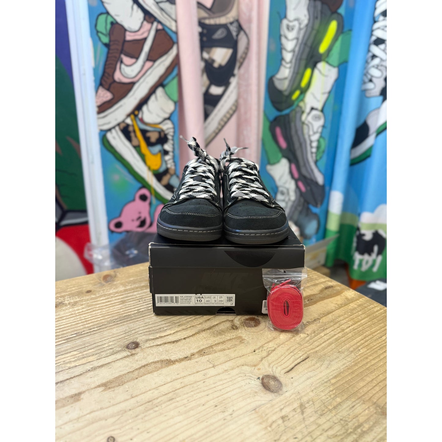 Jordan 1 Low Travis Scott Black Phantom UK 9.