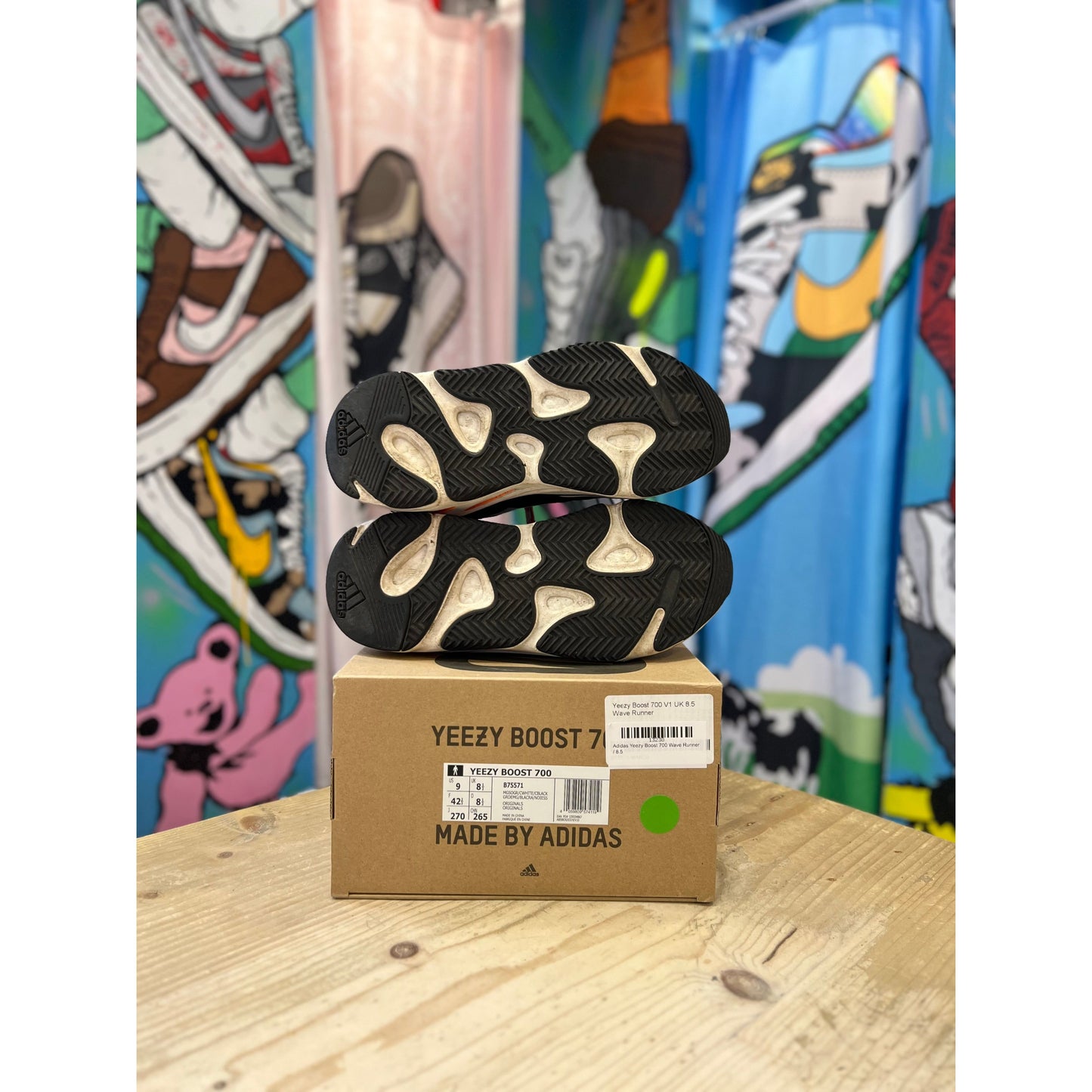 Yeezy 700 Waverunner UK 8.5