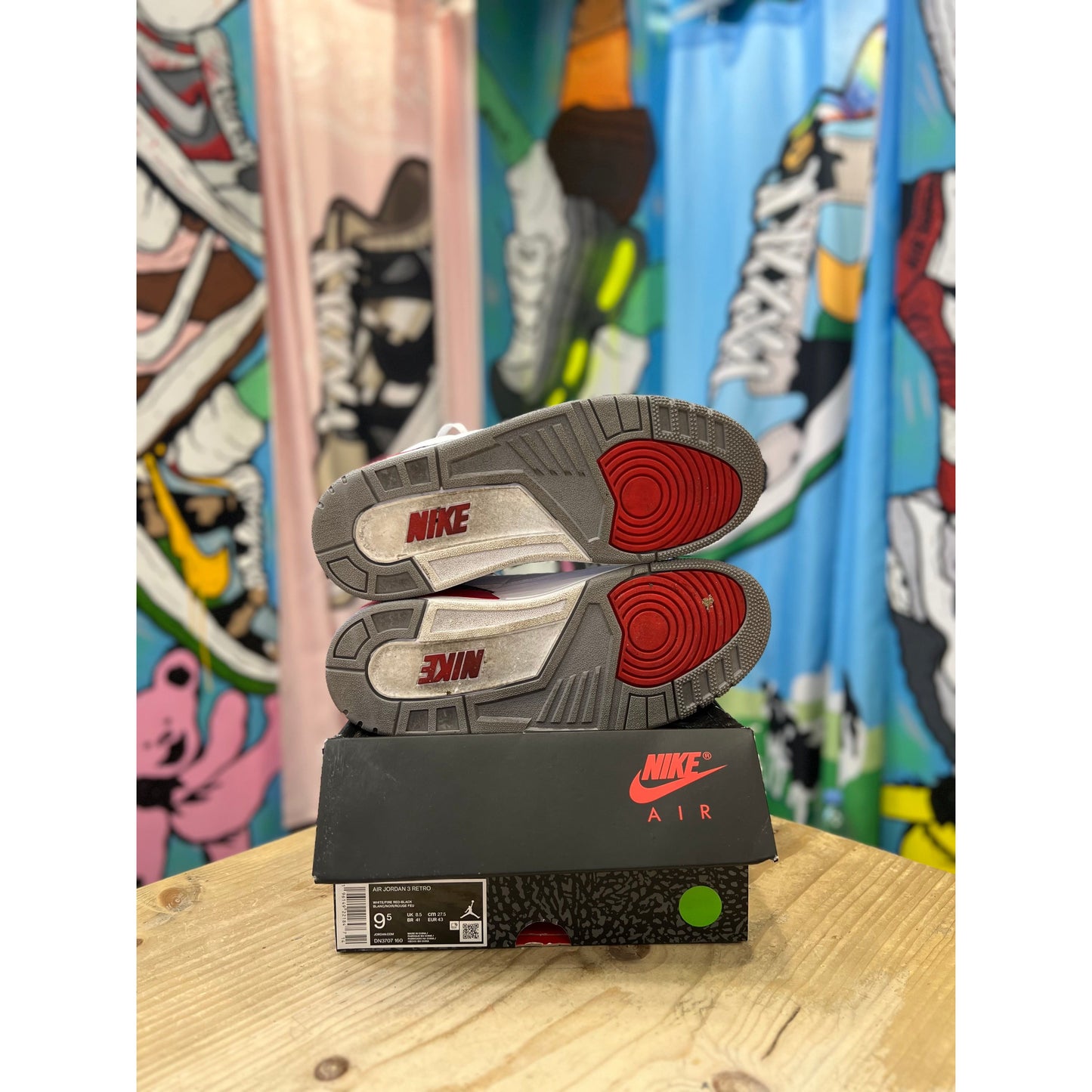 Jordan 3 Retro Fire Red (2022) UK 8.5