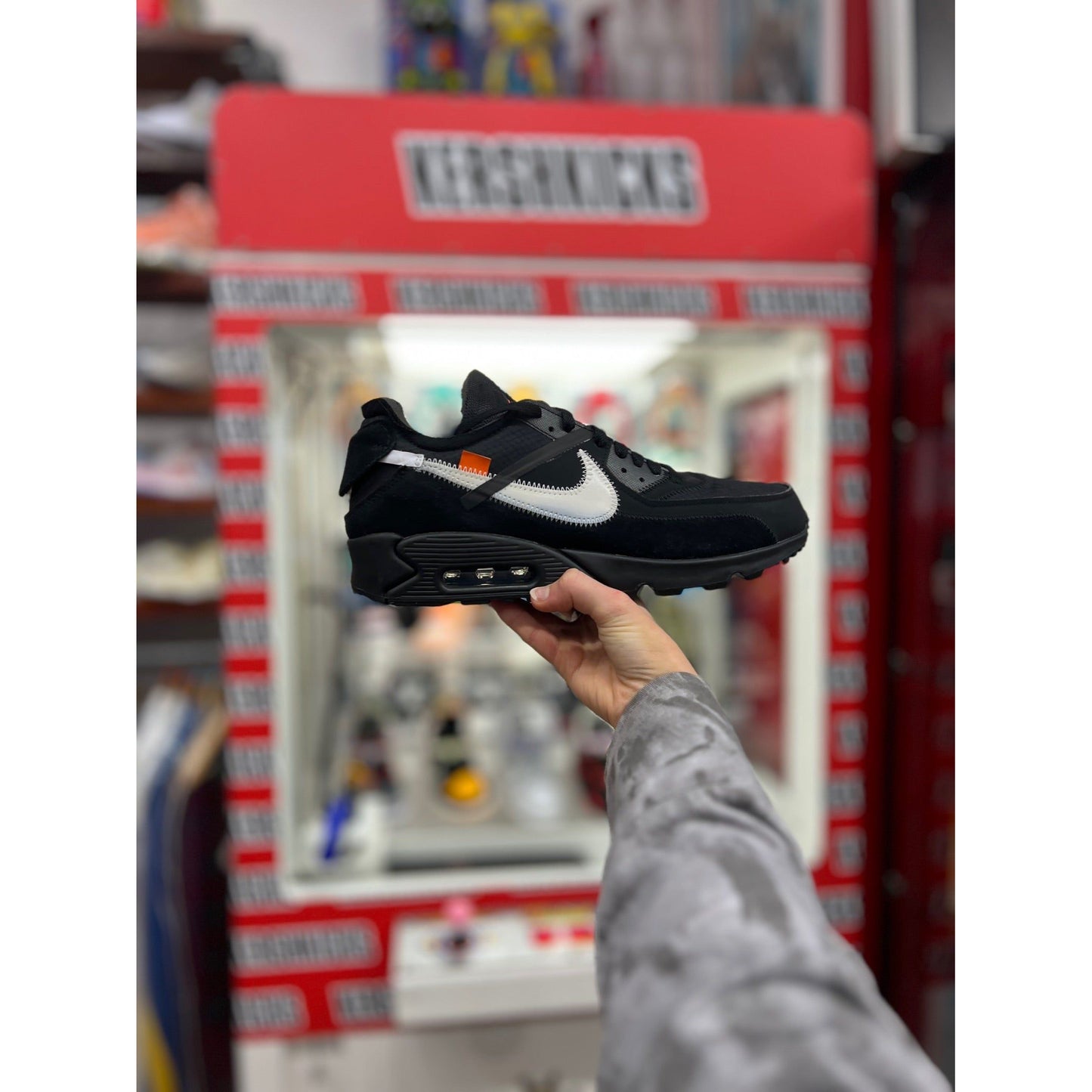 air max 90 x off white retail