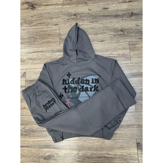 Broken Planet Market Hidden in the Dark Full Set Shadow Grey by Broken Planet Market in Clothing. Available at KershKicks for £250.00. A must-have for fans of Broken Planet Market looking to elevate their style with this Tracksuit.