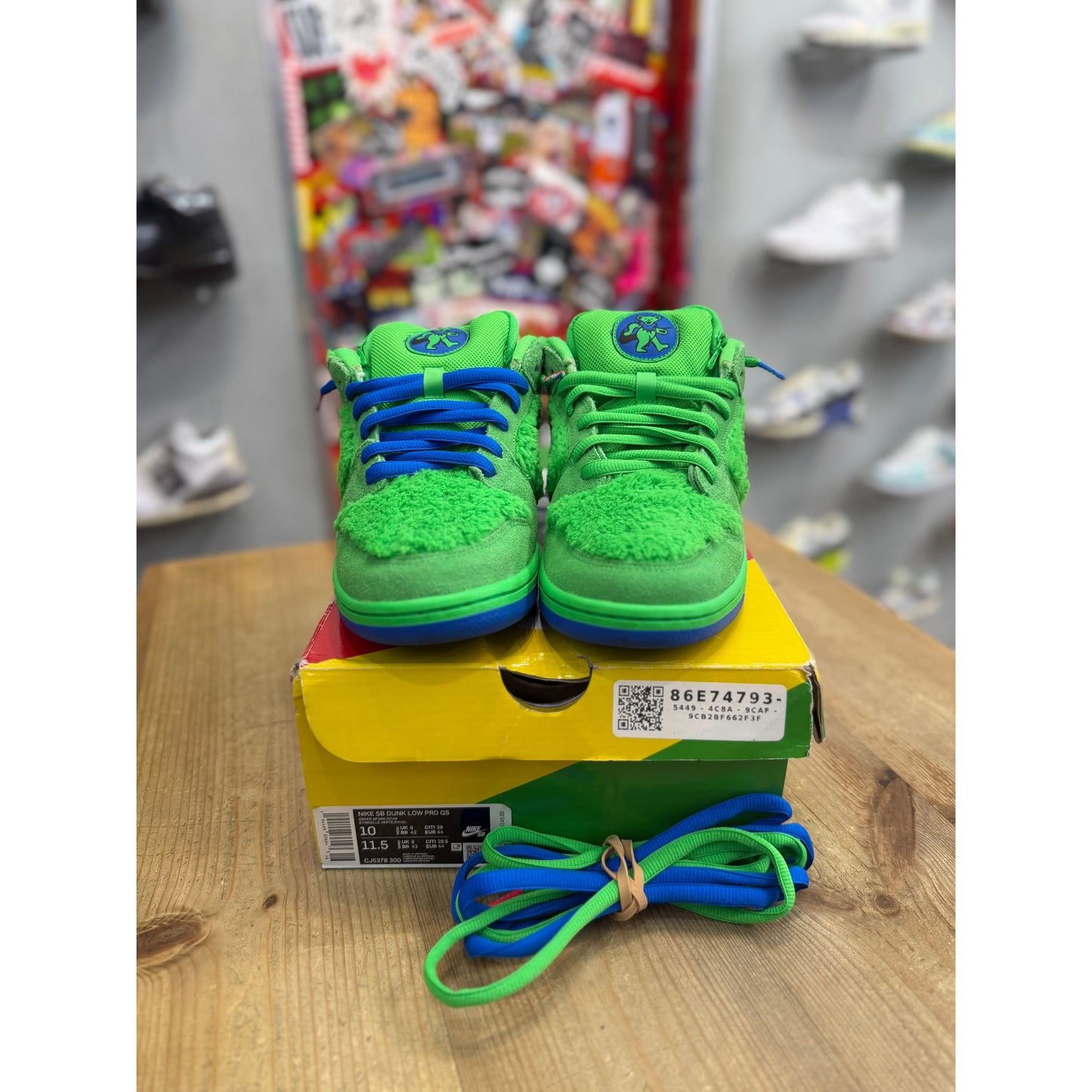 Nike SB Dunk Low Grateful Dead Bears Green UK 9