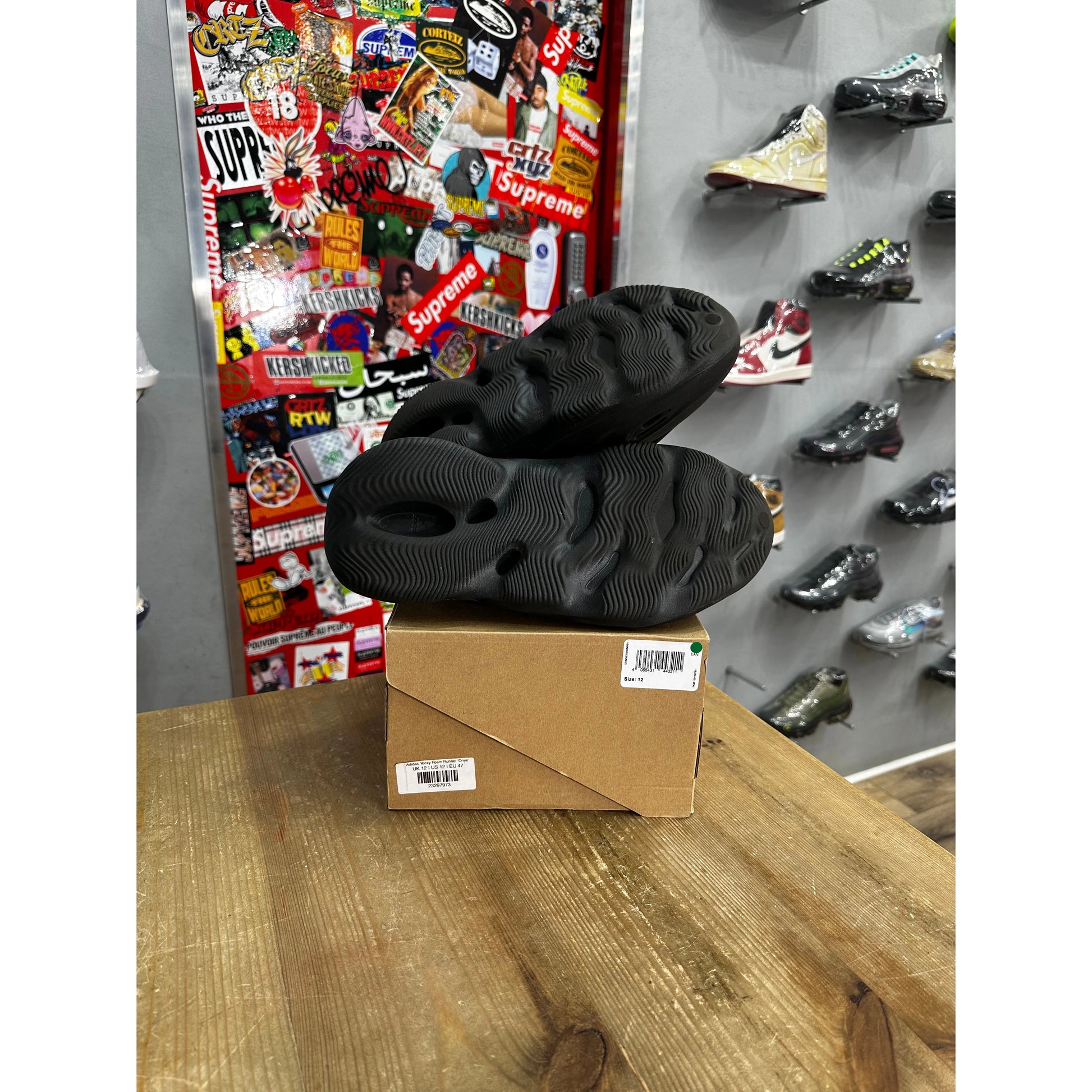 Yeezy uk deals 12