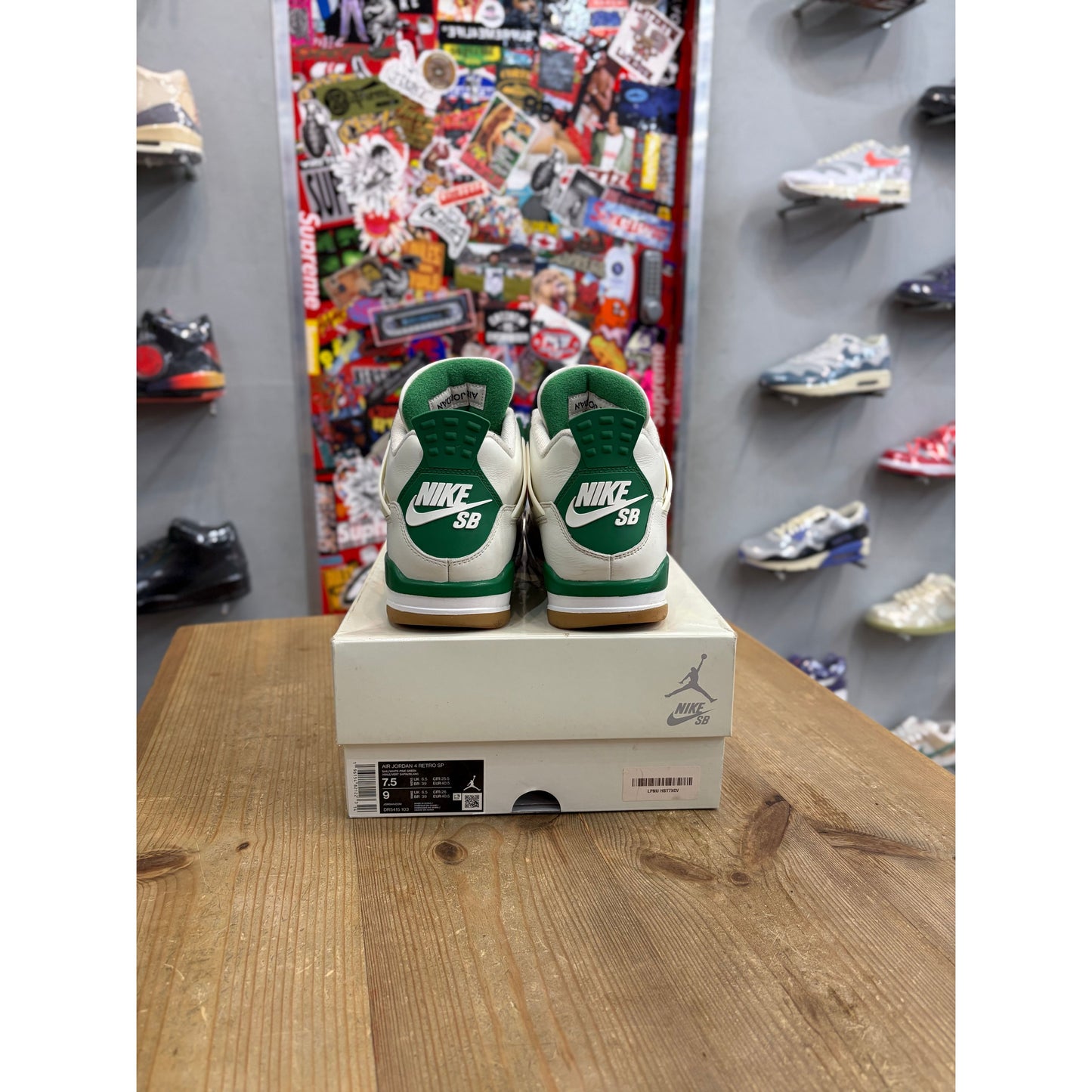 Jordan 4 Retro SB Pine Green UK 6.5.