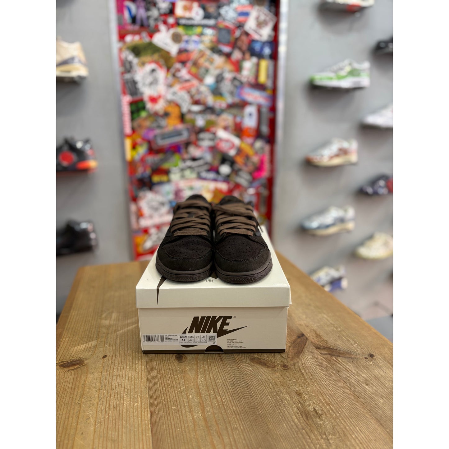 Jordan 1 Low Travis Scott Velvet Brown UK-8