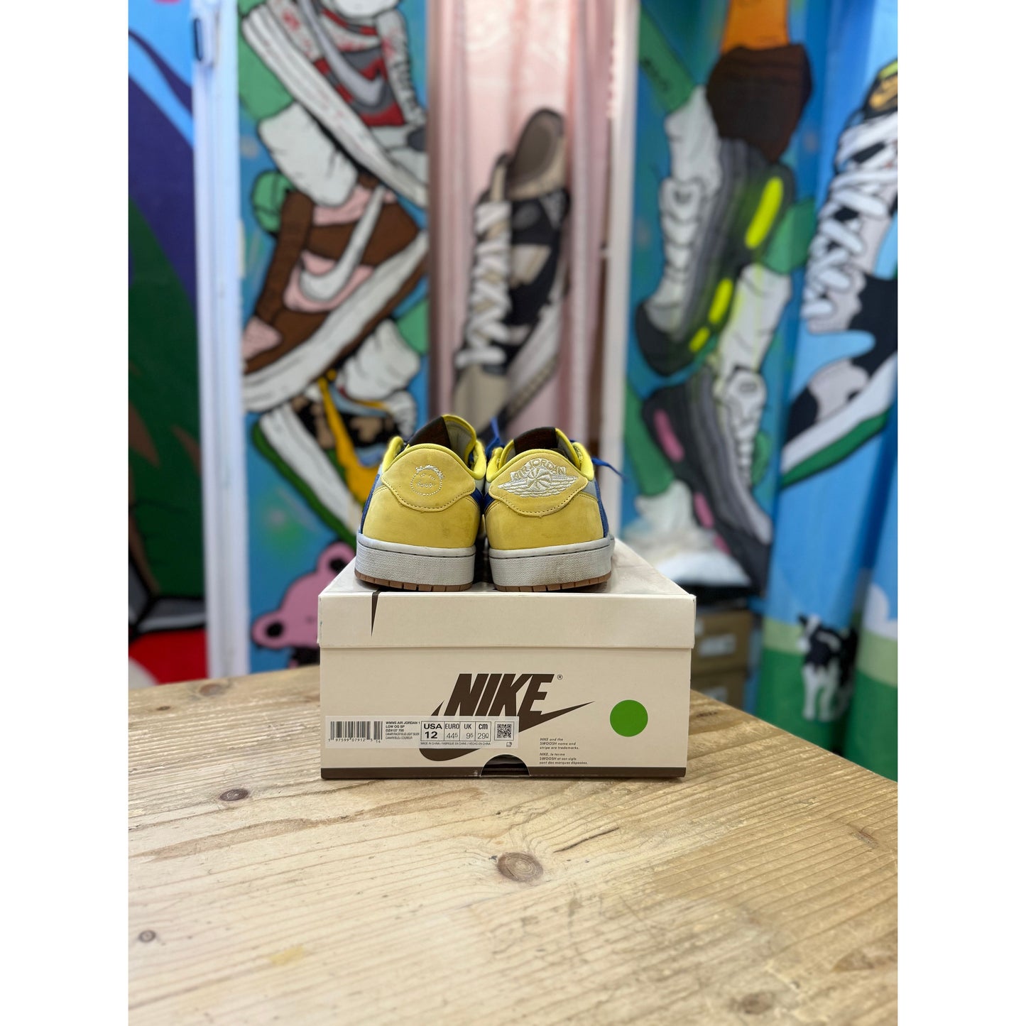 Jordan 1 Low Travis Scott Canery UK9.5