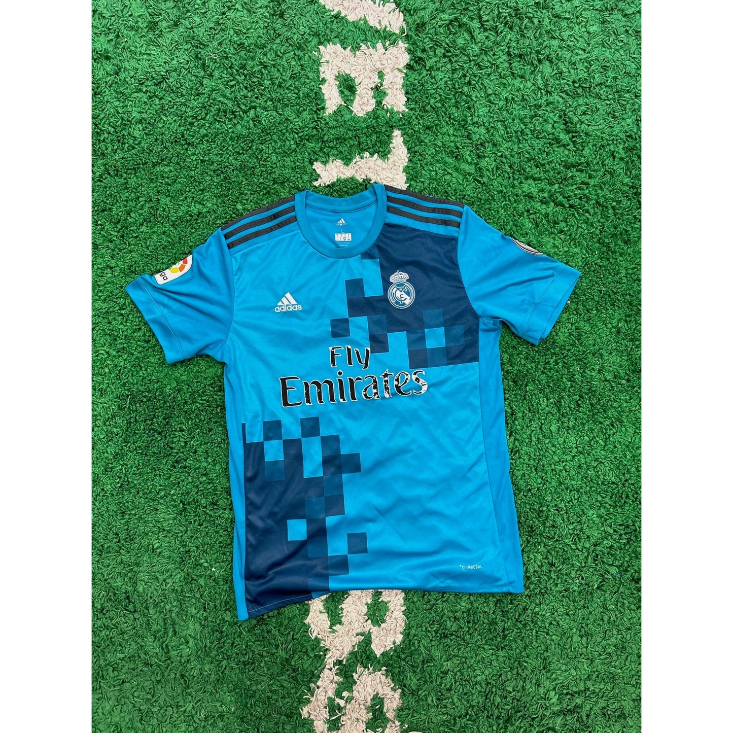 Real Madrid Third Shirt 2017/18 L 7/10 KershKits KershKicks