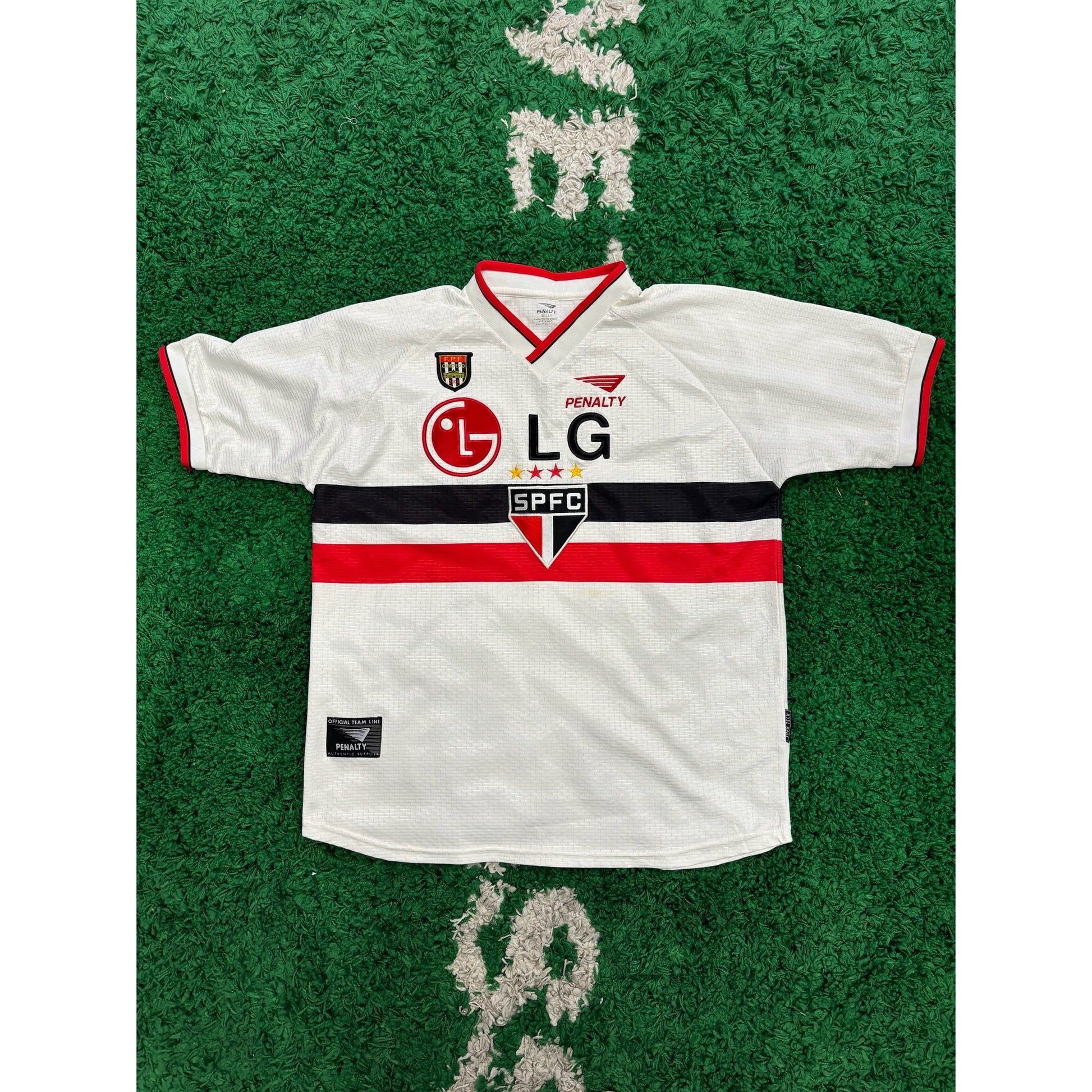 Sao Paulo 2002/03 Home Shirt L 8/10 by KershKits in . Available at KershKicks for £75.00. A must-have for fans of KershKits looking to elevate their style with this Kits.