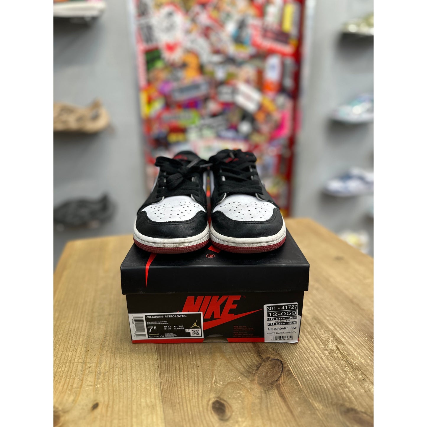 Jordan 1 Retro Low OG Black Toe (2023) UK 6.5