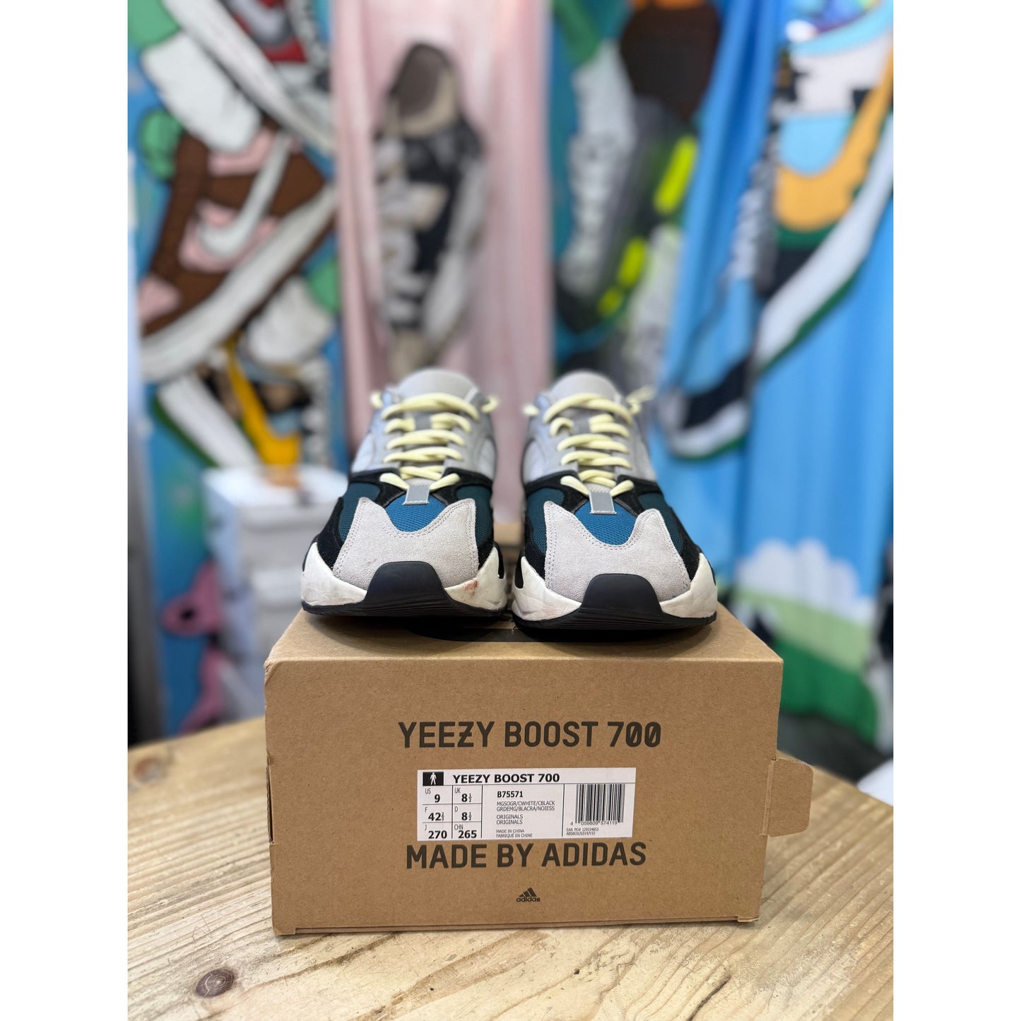 Yeezy 700 Waverunner UK 8.5.