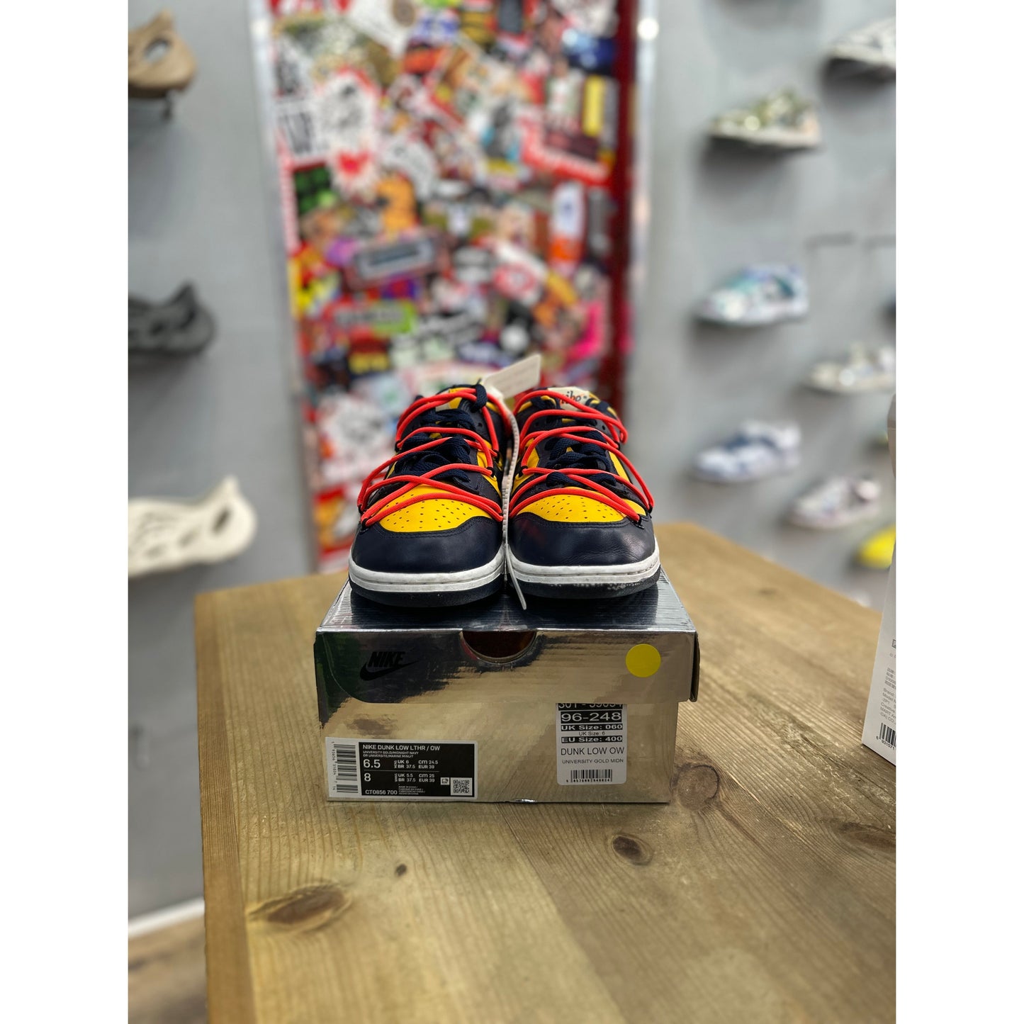 Nike Dunk Low Off-White University Gold UK 6 (EU 39)
