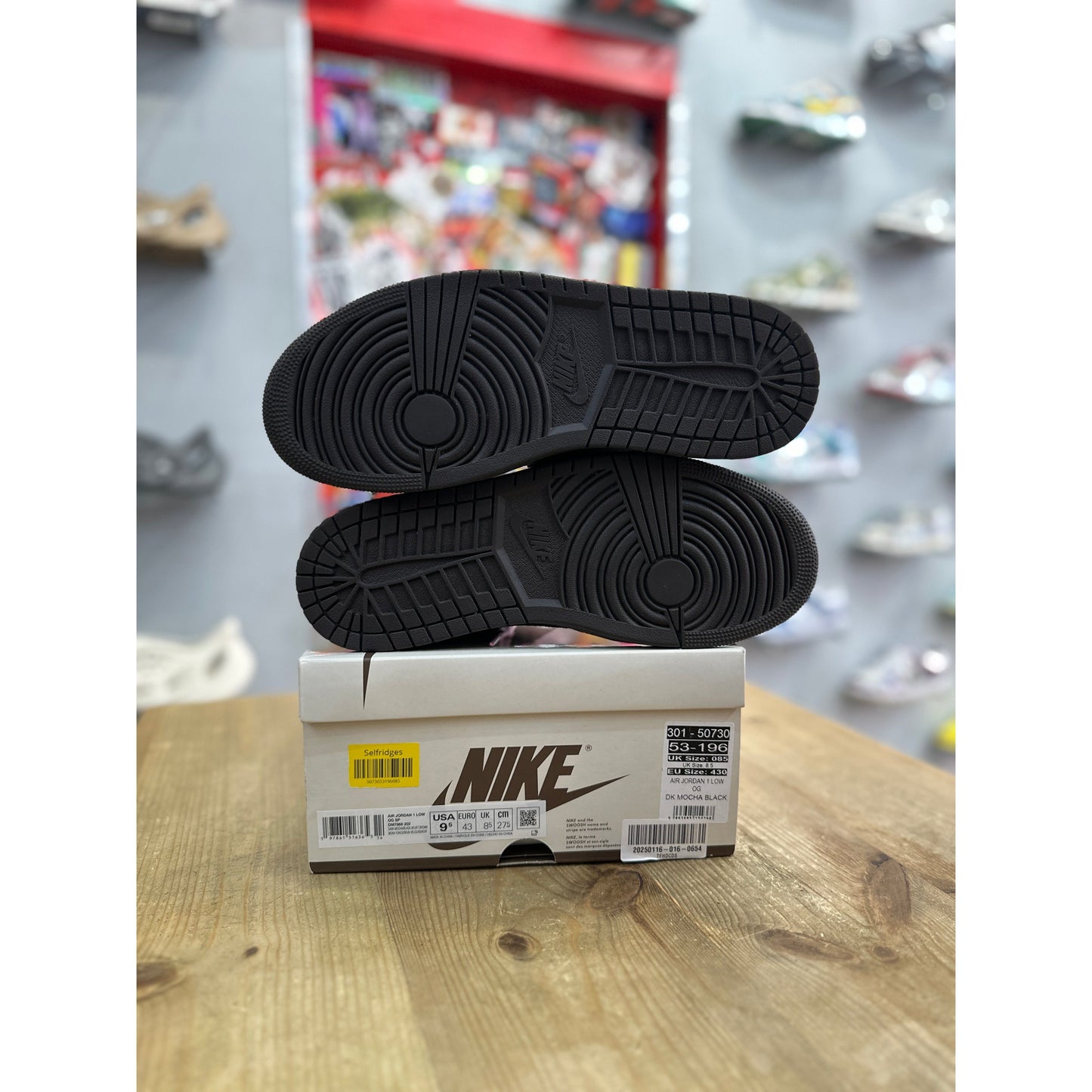 Jordan 1 Retro Low OG SP Travis Scott Velvet Brown UK 8.5
