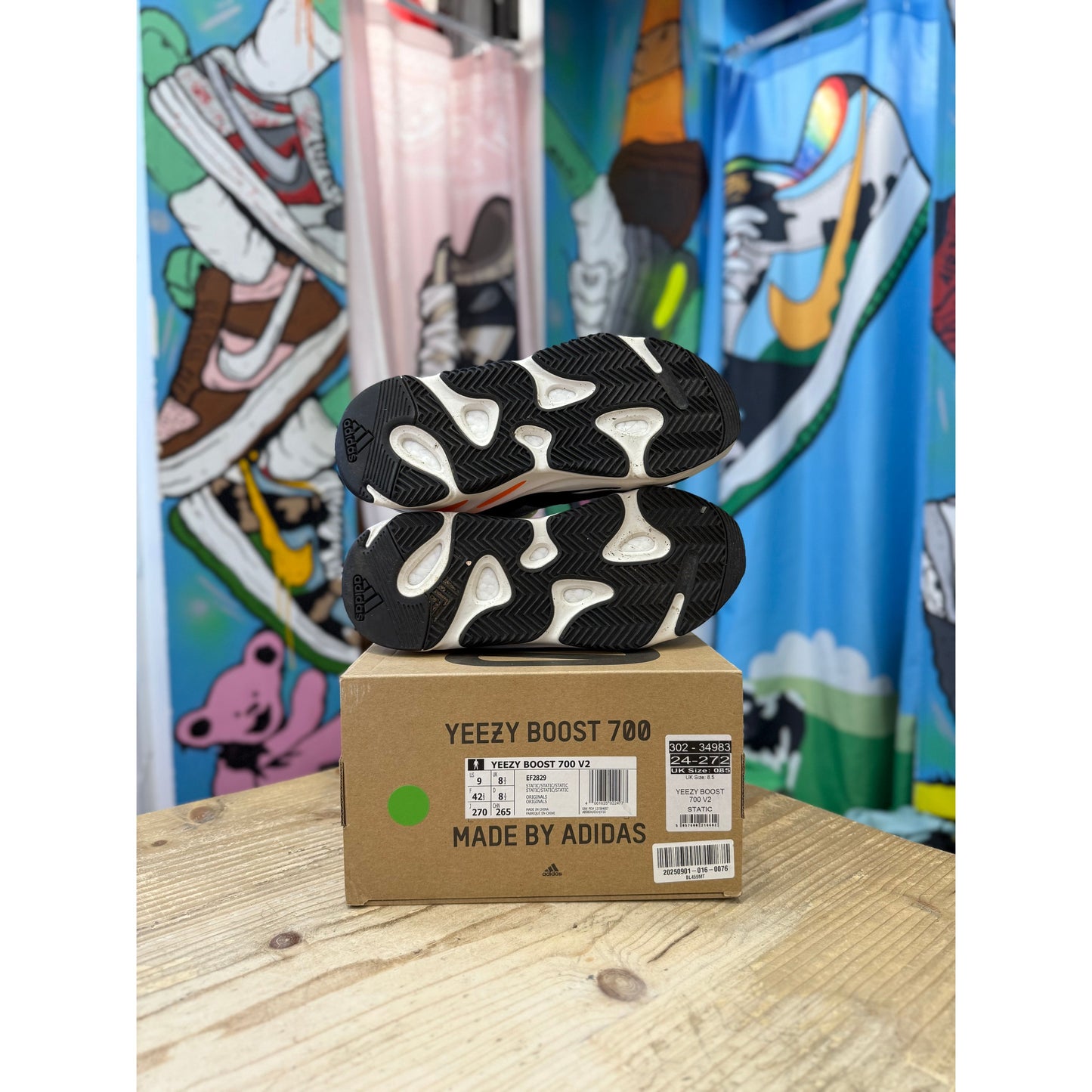 Yeezy 700 Waverunner. UK 8.5