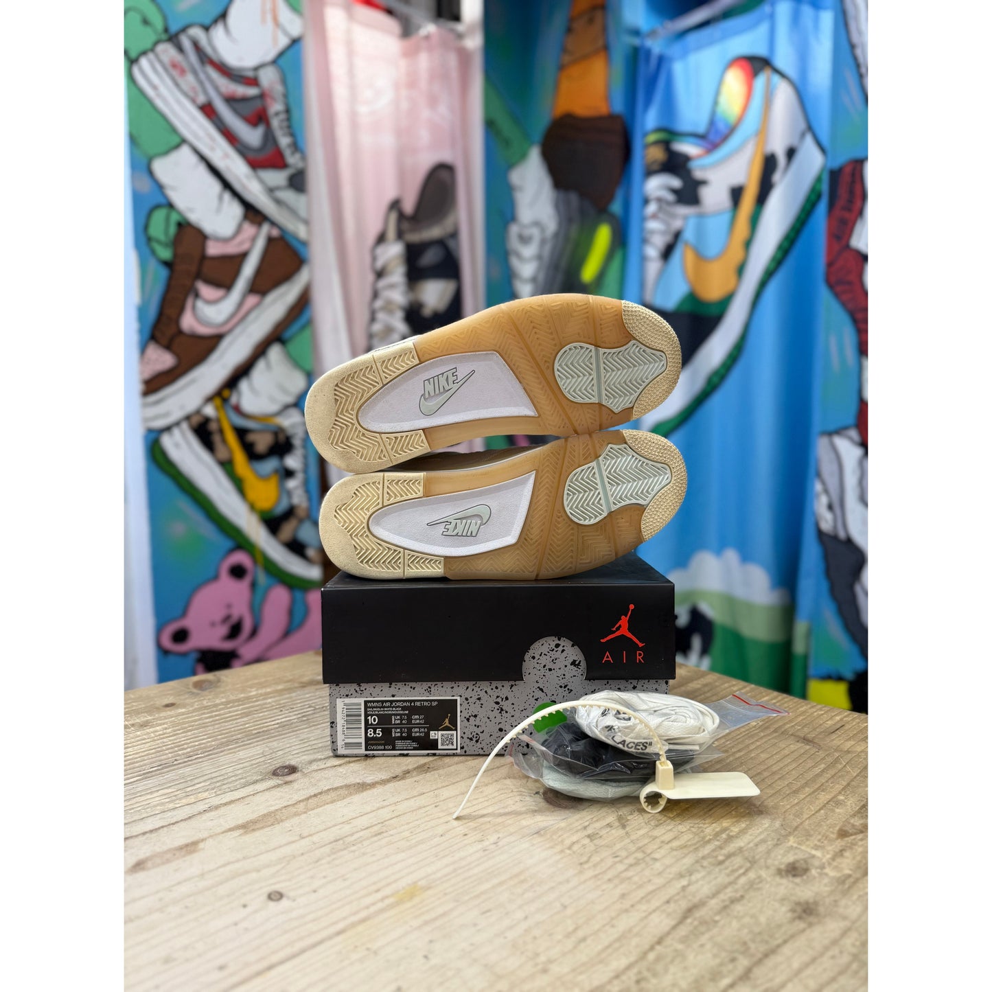 Jordan 4 Off White Sail UK 7.5