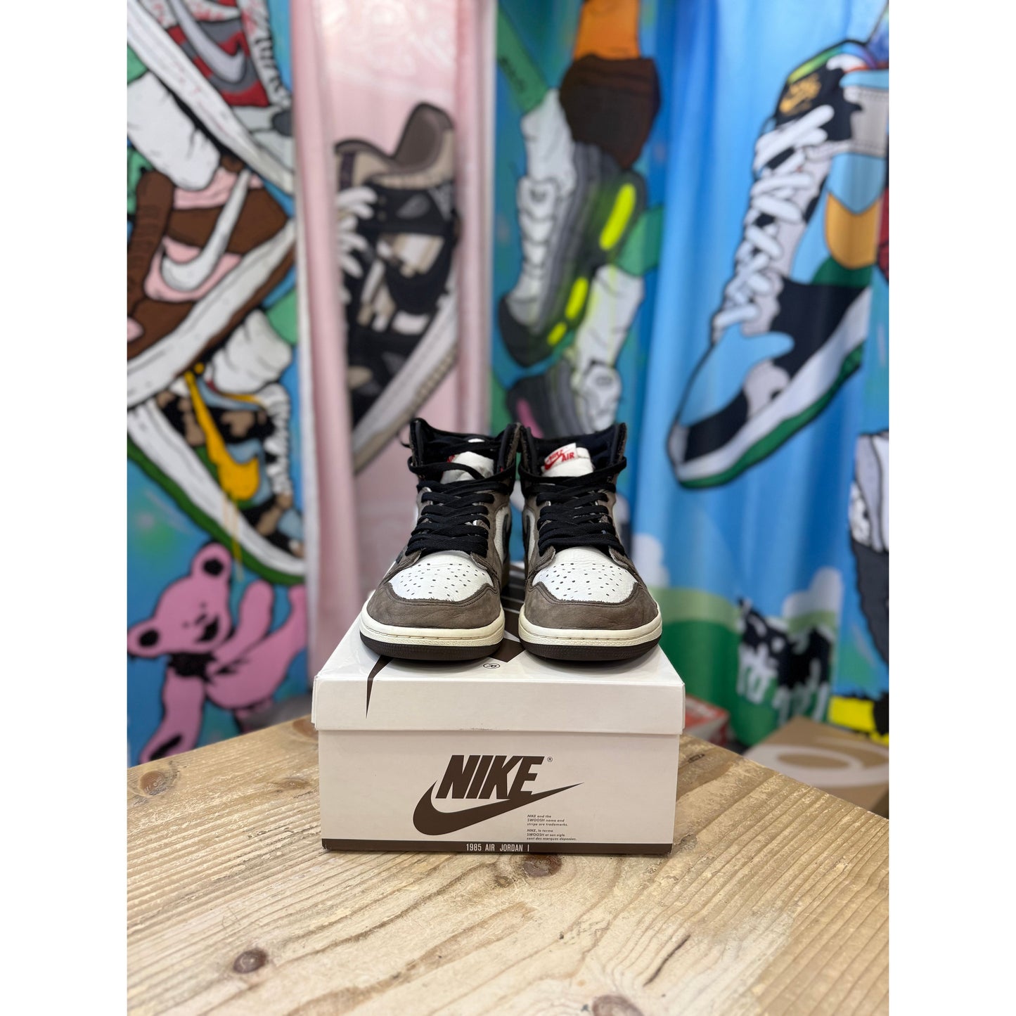 Jordan 1 High Travis Scott Mocha UK 8.5