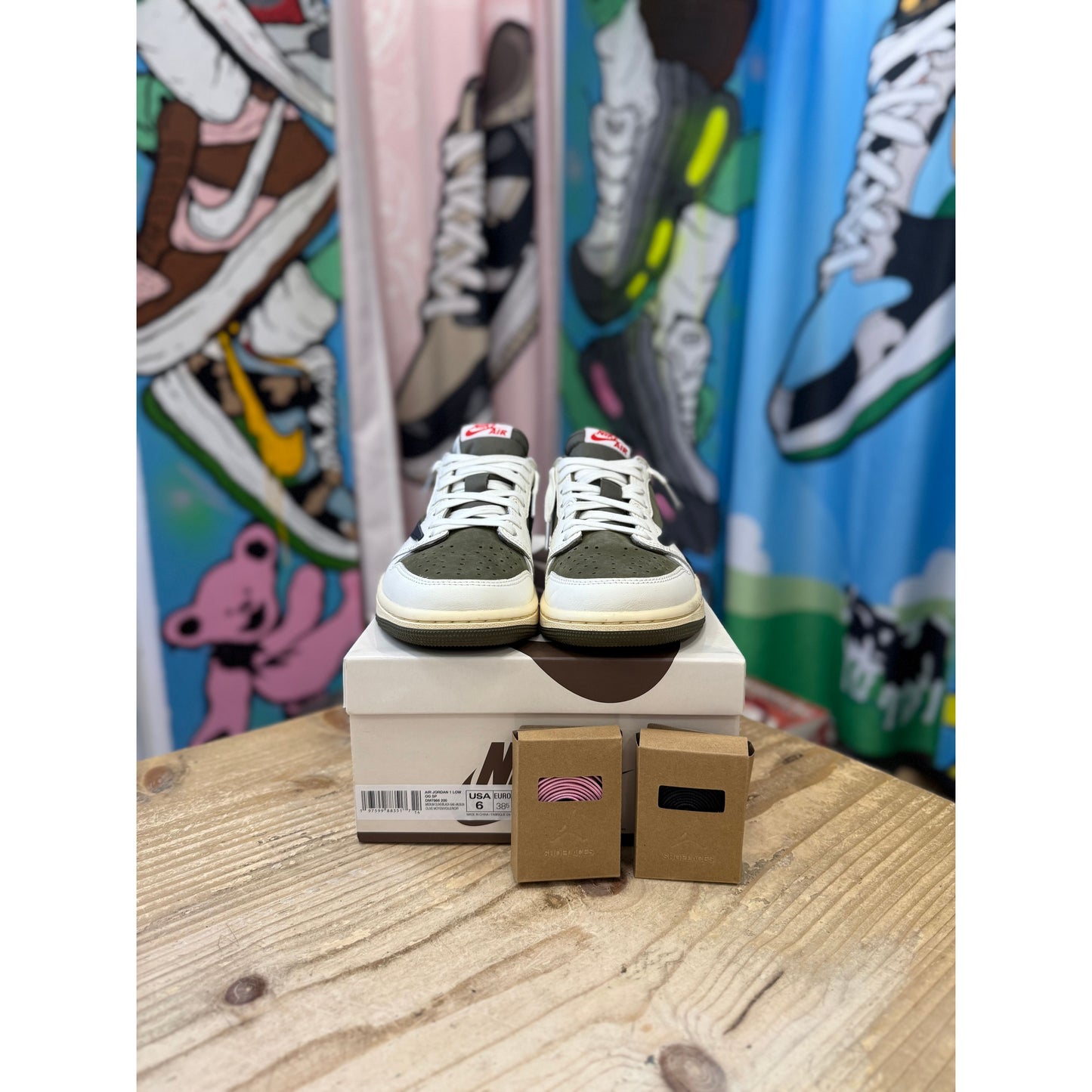 Jordan 1 Low Travis Scott Medium Olive UK 5.5