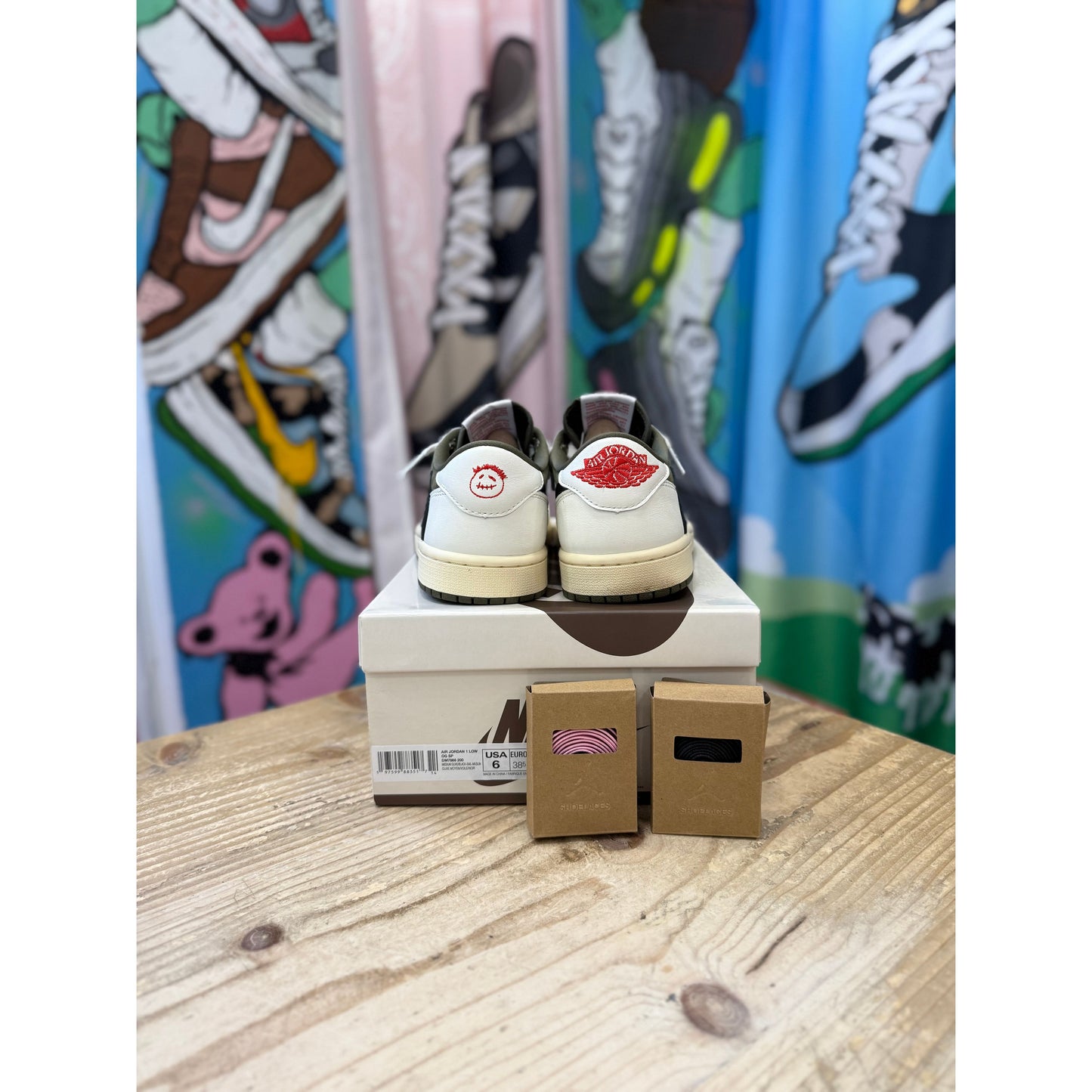 Jordan 1 Low Travis Scott Medium Olive UK 5.5