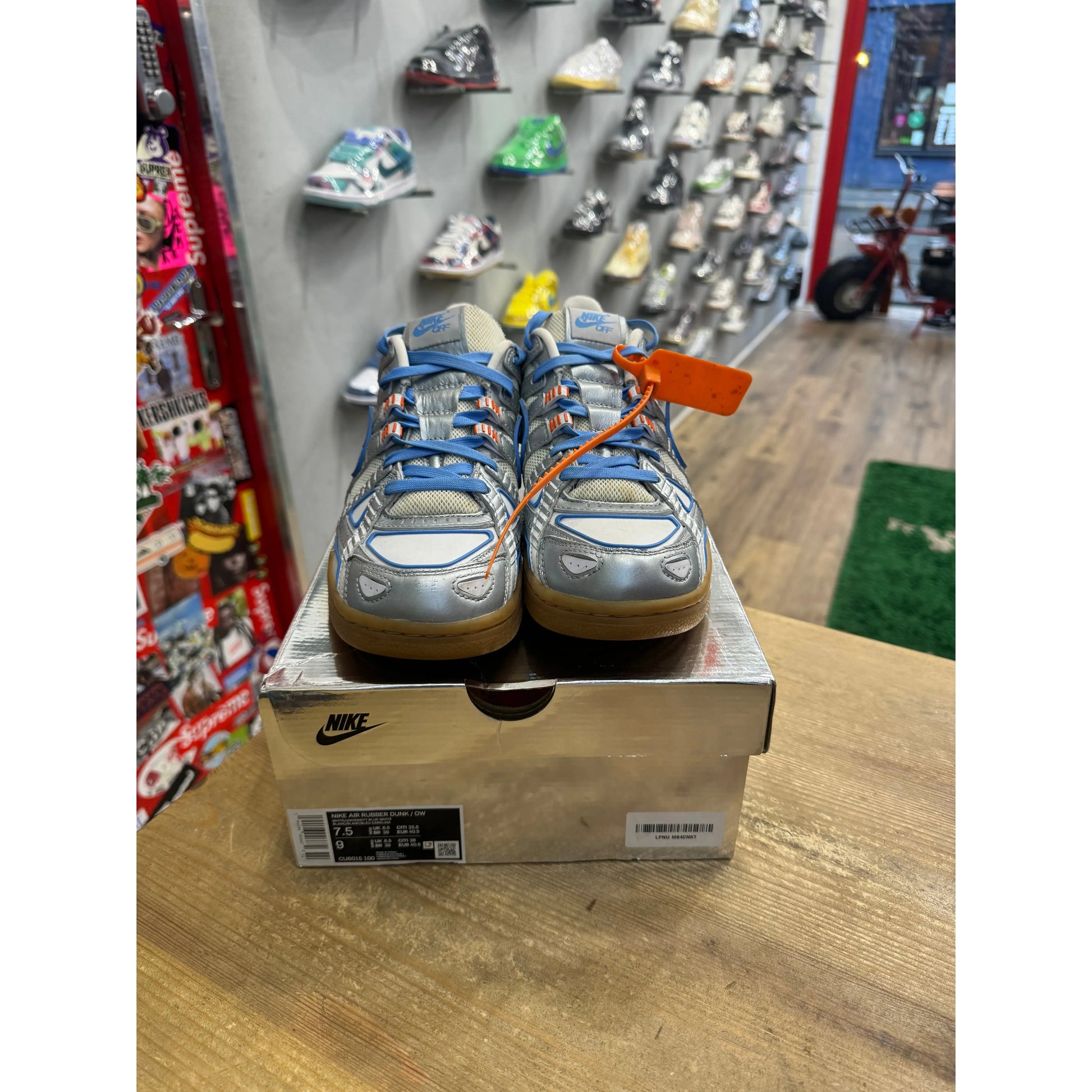 Off white unc nike sales