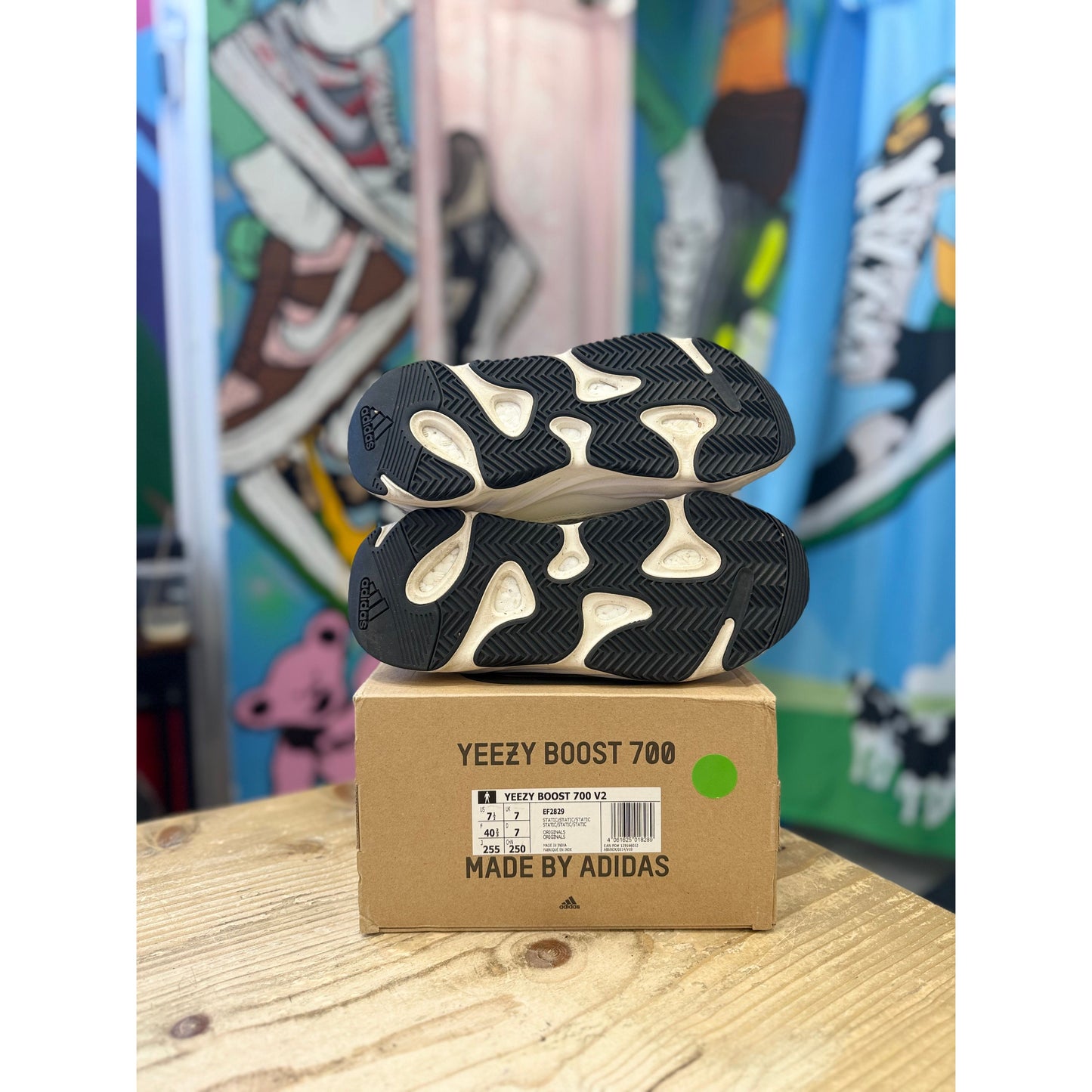 Yeezy 700 Static UK 7.