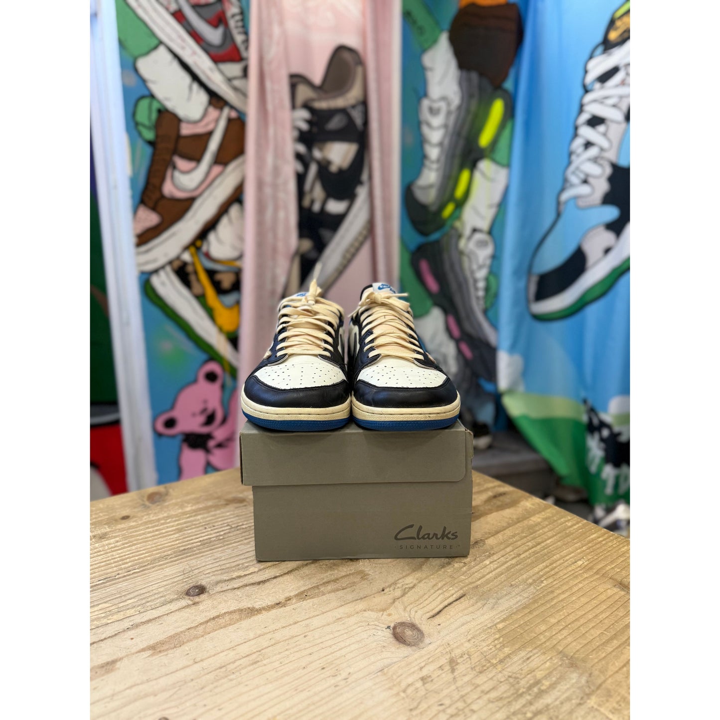 Jordan 1 Low Travis Scott Fragment UK 11.5