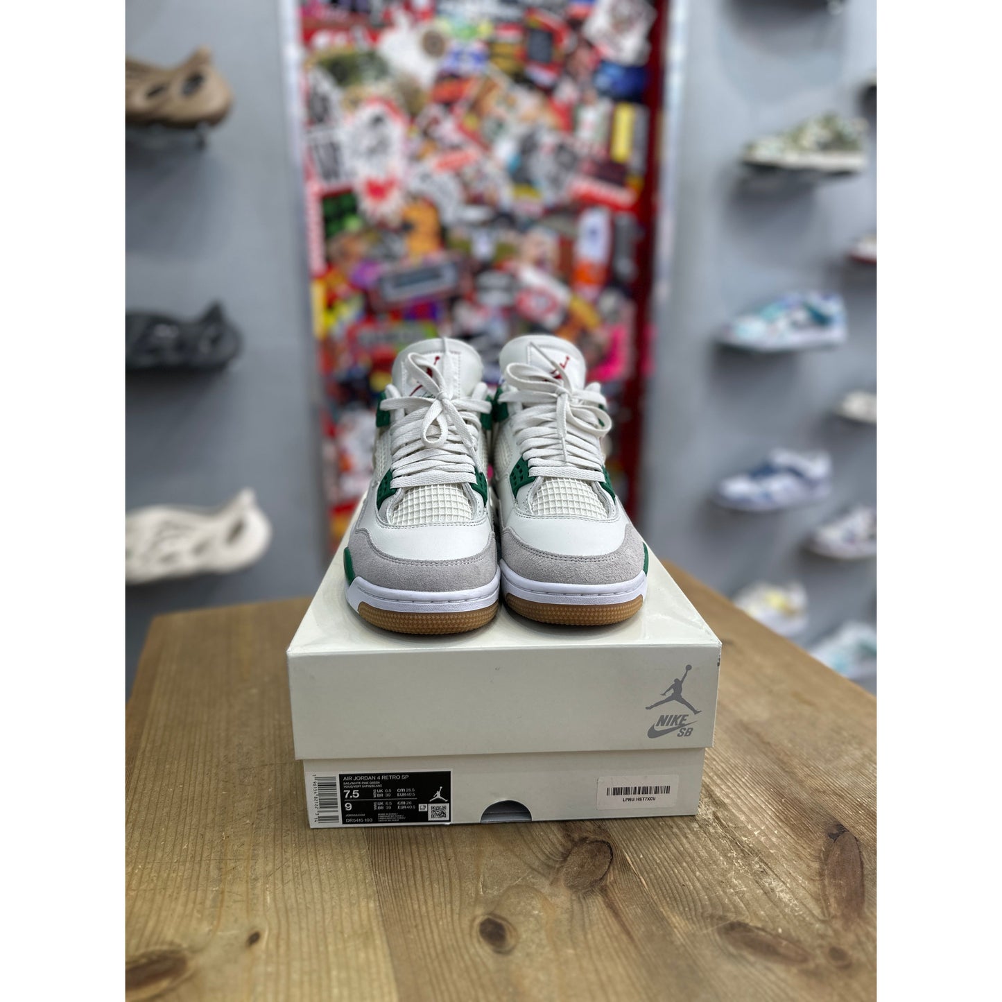 Jordan 4 Retro SB Pine Green UK 6.5