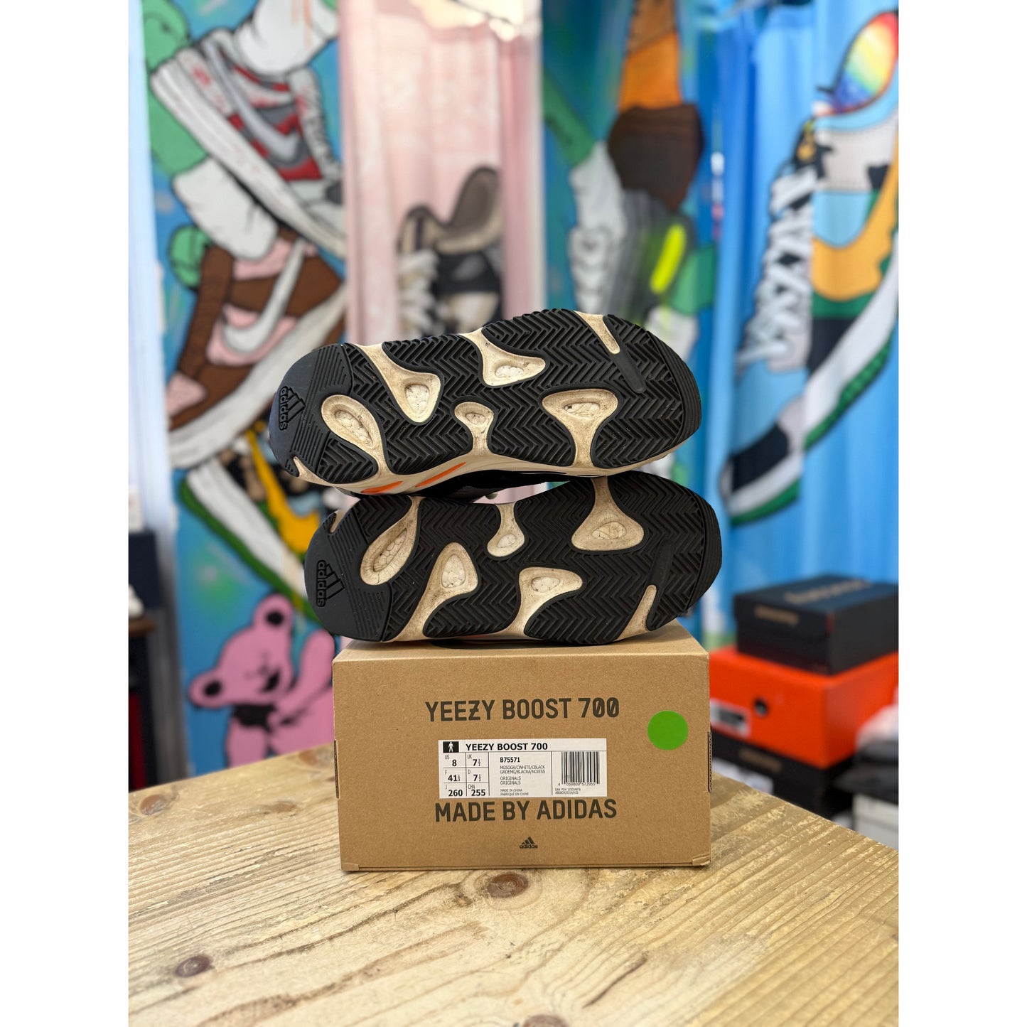 Yeezy 700 Waverunner uk 7.5.