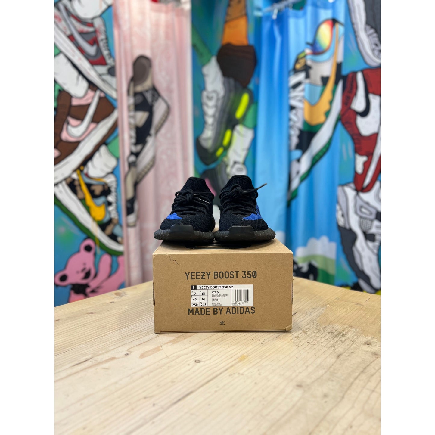 Yeezy 350 Dazzling Blue UK 6.5