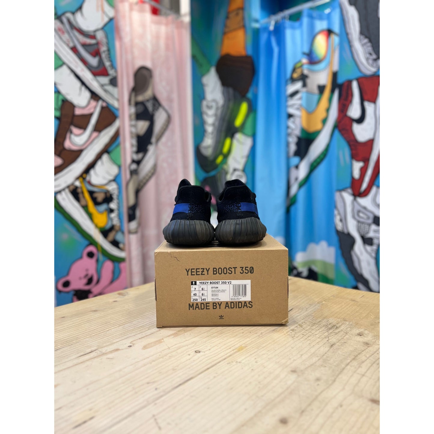 Yeezy 350 Dazzling Blue UK 6.5