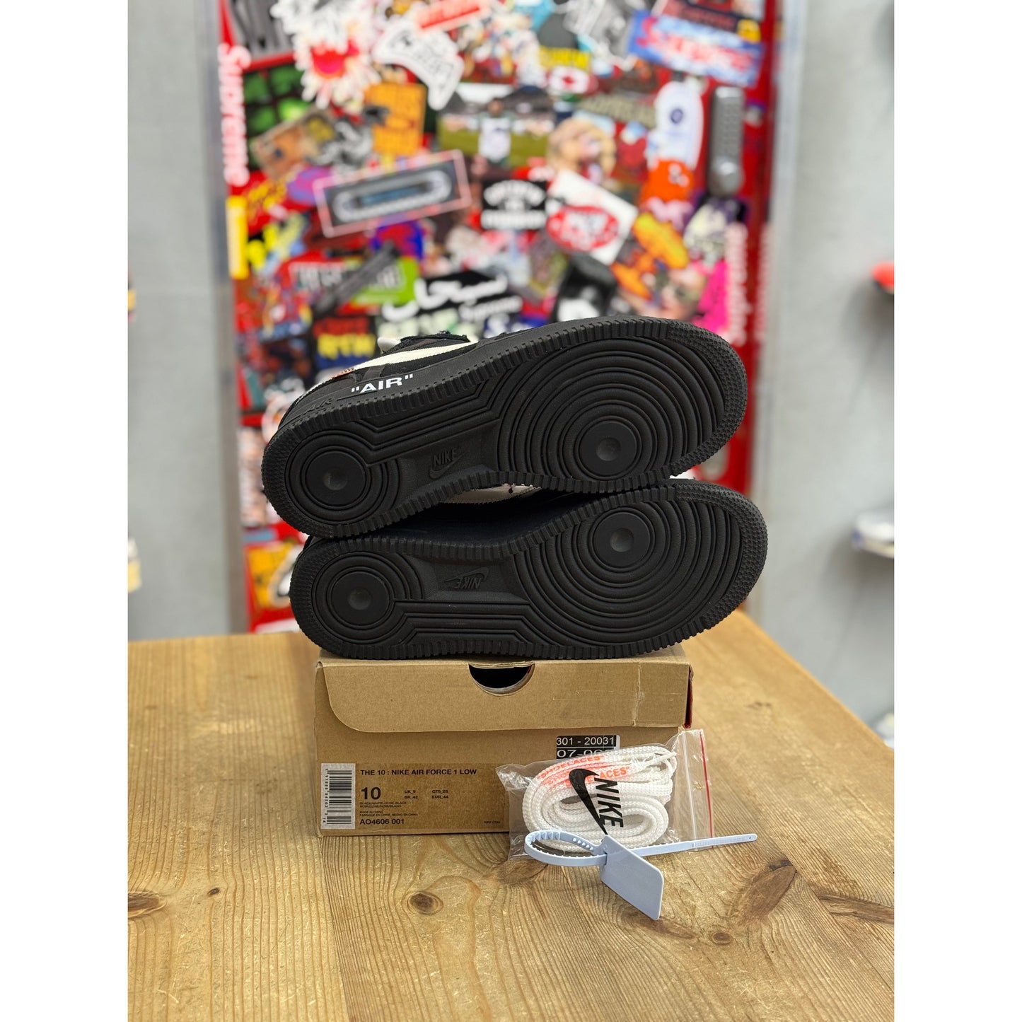 Nike Air Force 1 Low Off-White Black White UK 9