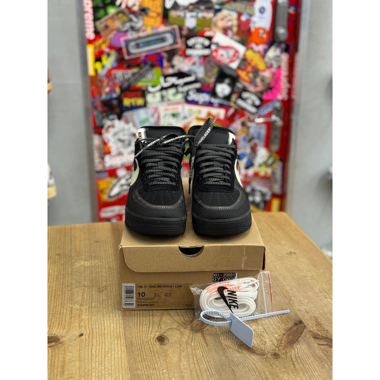 Nike Air Force 1 Low Off-White Black White UK 9
