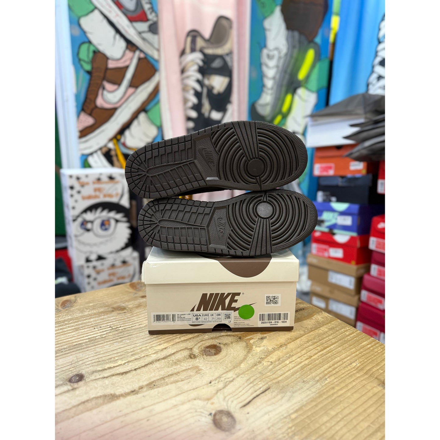 Jordan 1 Low Travis Scott Velvet Brown UK 7.5