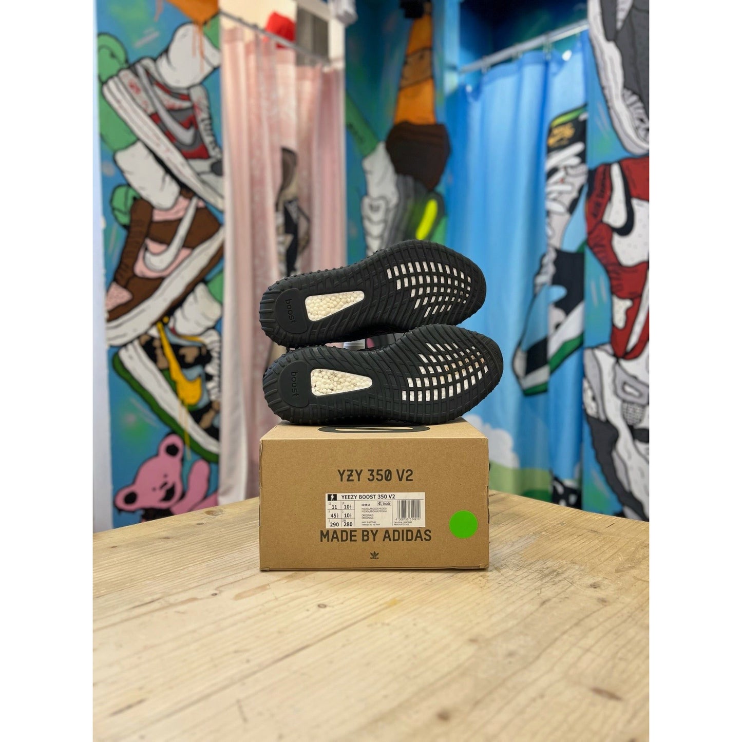 Yeezy 350 V2 Mx Dark Salt UK10.5