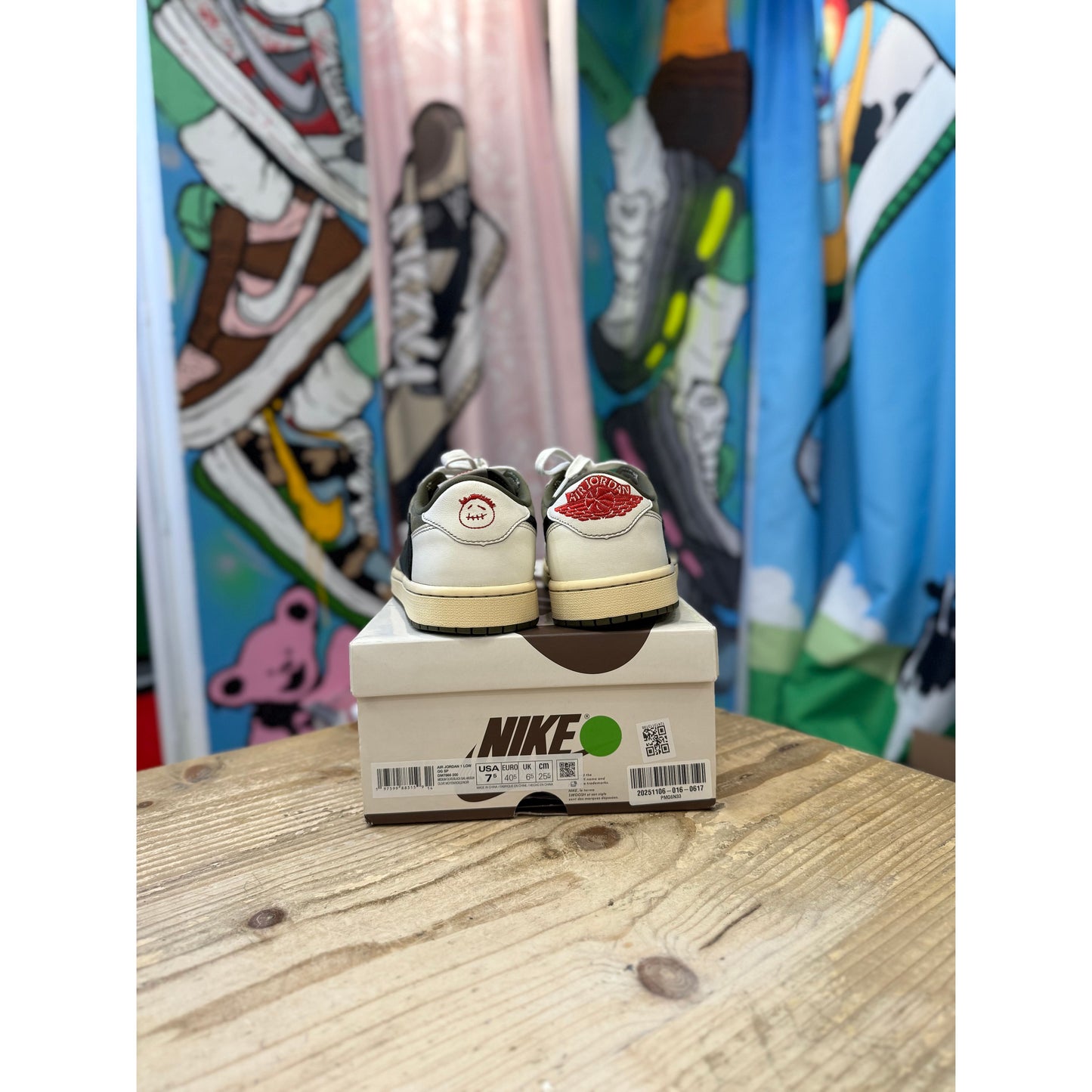 Jordan 1 Low Travis Scott Medium Olive UK 6.5