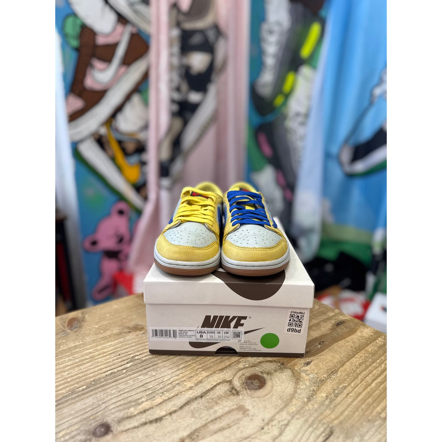 Jordan 1 Retro Low OG Travis Scott Canary UK 5.5