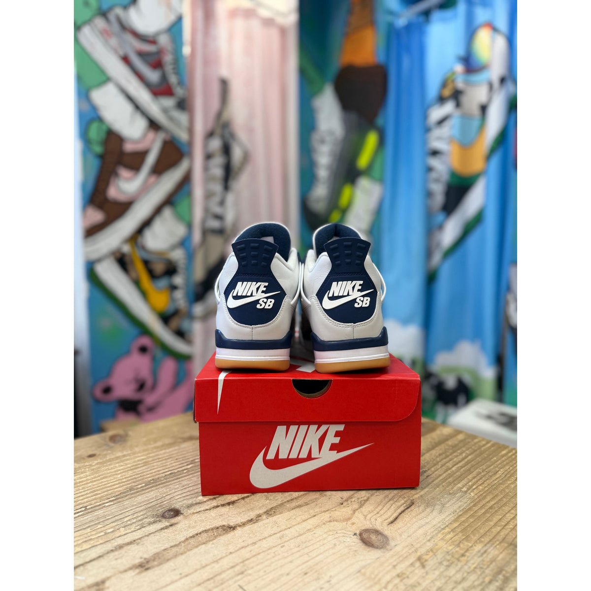 Jordan 4 Retro SB Navy. UK 8.5